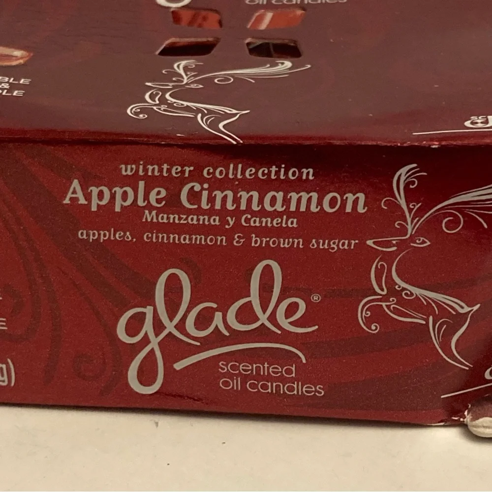 Glade Scented Oil 2 Glass Candle Holders & 2 Refills Apple Cinnamon Discontinued